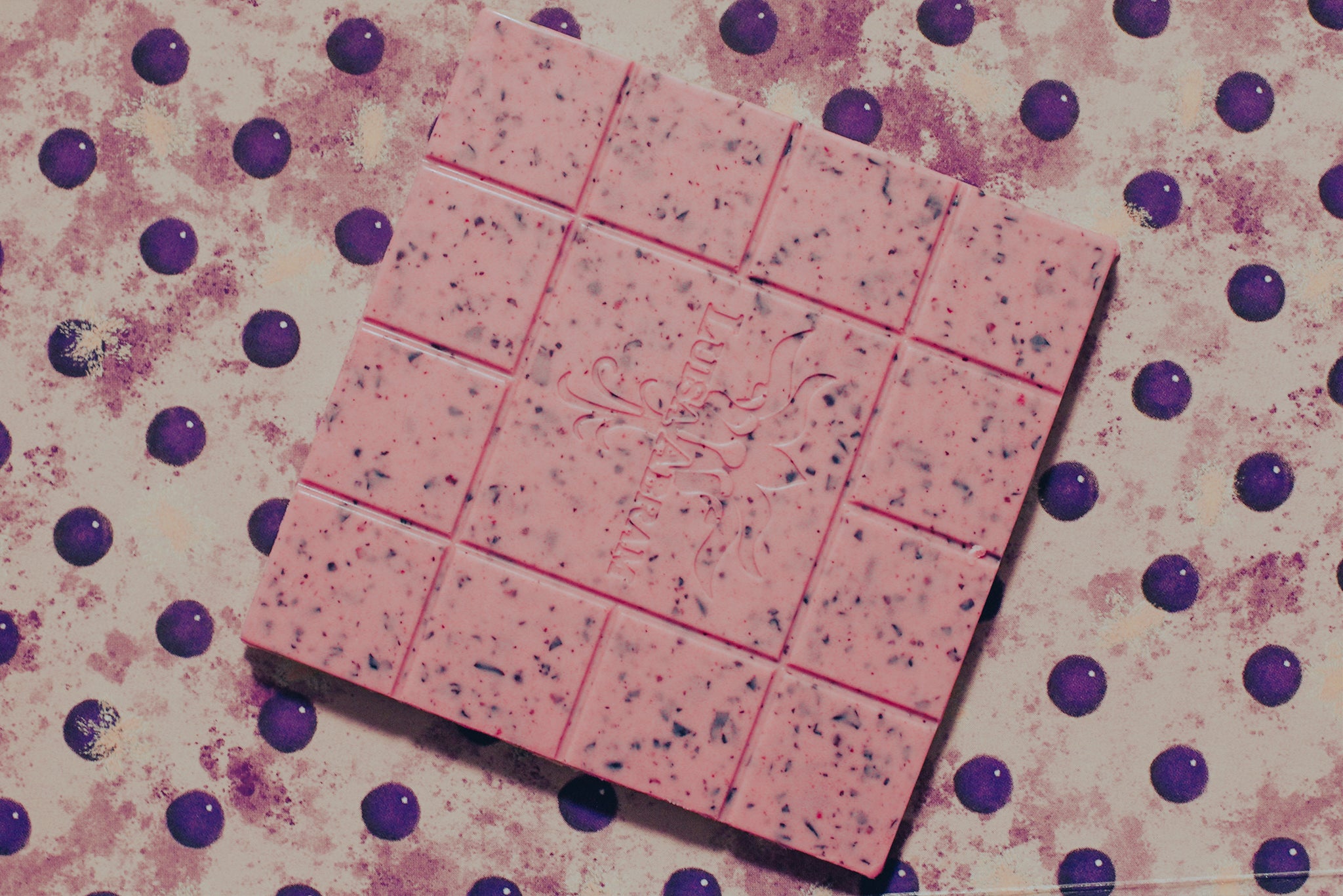 Branco com Jabuticaba